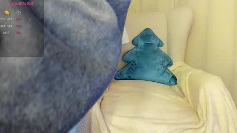 Snapshot of elli_anderson chatting on 12/22/25, 02:41 elli_anderson online show from 12/22/25, 02:41