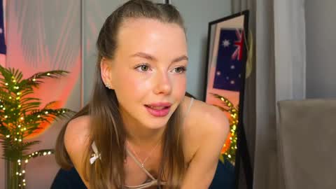 Snapshot of elli_harmon chatting on 01/11/25, 03:20 Ellie --- Ill see you either on Friday or Saturday and definitely on Sunday online show from 01/11/25, 03:20