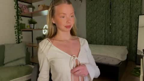 Snapshot of elli_harmon chatting on 03/23/26, 05:17 Ellie --- Ill see you either on Friday or Saturday and definitely on Sunday online show from 03/23/26, 05:17