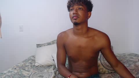 Snapshot of ellie_andy19 chatting on 01/24/25, 07:41 kev dani online show from 01/24/25, 07:41