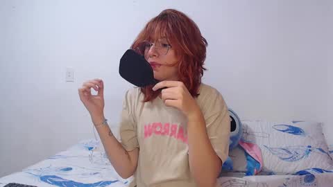 Snapshot of ellie_andy19 chatting on 02/05/25, 04:27 kev dani online show from 02/05/25, 04:27