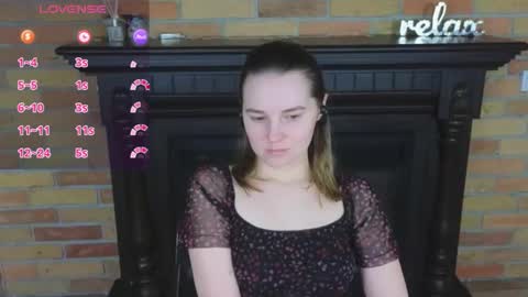 Snapshot of ellie_babyy chatting on 04/13/26, 08:20 Ellie online show from 04/13/26, 08:20