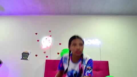Snapshot of ellie_cute7 chatting on 03/23/26, 07:18 ellie_cute7 online show from 03/23/26, 07:18