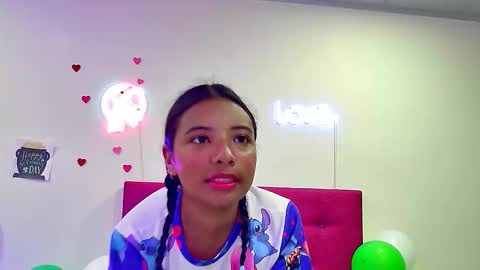 Snapshot of ellie_cute7 chatting on 03/24/26, 07:30 ellie_cute7 online show from 03/24/26, 07:30