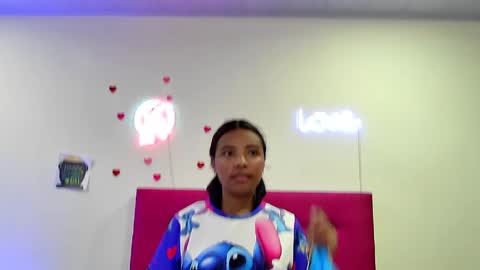 Snapshot of ellie_cute7 chatting on 04/24/26, 07:16 ellie_cute7 online show from 04/24/26, 07:16