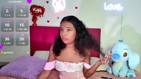 Snapshot of ellie_cute7 chatting on 07/23/26, 07:45 ellie_cute7 online show from 07/23/26, 07:45