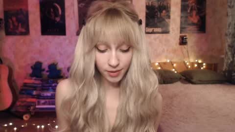 ellie_friendly online show from 01/22/25, 12:38