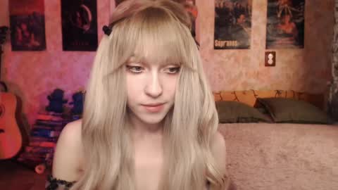 ellie_friendly online show from 03/10/25, 12:07