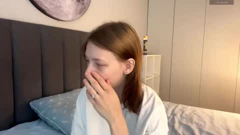 Ellie online show from 09/21/25, 07:10