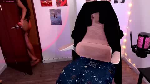 Snapshot of ellie_jhonson_ chatting on 05/05/26, 03:25 Ellie Jhonson online show from 05/05/26, 03:25