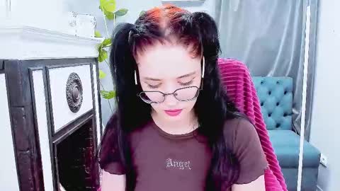 Snapshot of ellie_magic chatting on 03/01/25, 02:34 ellie_magic online show from 03/01/25, 02:34