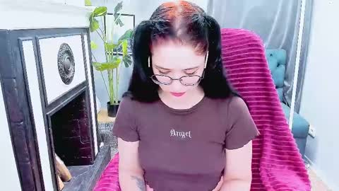 Snapshot of ellie_magic chatting on 03/01/25, 05:38 ellie_magic online show from 03/01/25, 05:38