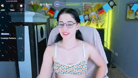 Snapshot of ellie_magic chatting on 09/21/25, 11:56 ellie_magic online show from 09/21/25, 11:56