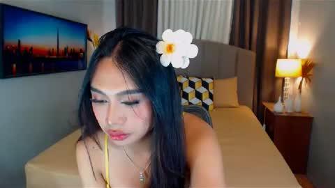 Snapshot of elliecummers chatting on 01/16/25, 09:51 ellie online show from 01/16/25, 09:51