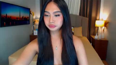 Snapshot of elliecummers chatting on 01/17/25, 12:53 ellie online show from 01/17/25, 12:53