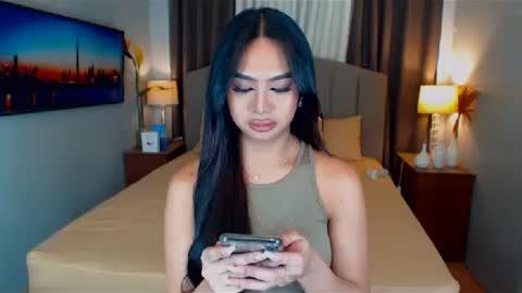 Snapshot of elliecummers chatting on 01/21/25, 10:08 ellie online show from 01/21/25, 10:08