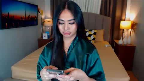 Snapshot of elliecummers chatting on 01/25/25, 10:50 ellie online show from 01/25/25, 10:50