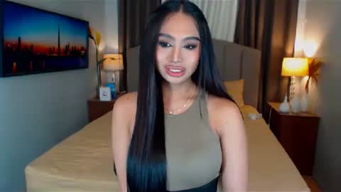 Snapshot of elliecummers chatting on 01/28/25, 08:26 ellie online show from 01/28/25, 08:26