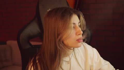 elliecutes online show from 02/17/25, 05:36