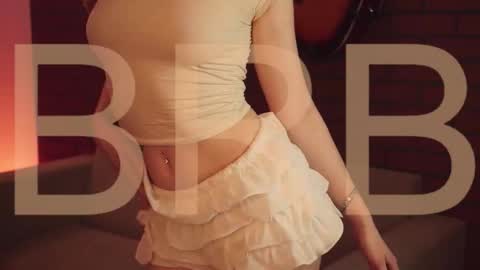 elliecutes online show from 10/03/25, 08:22