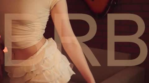 elliecutes online show from 10/07/25, 05:37