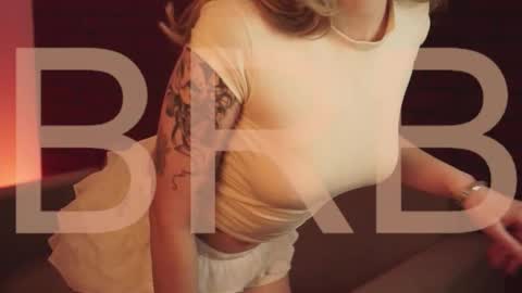 elliecutes online show from 10/19/25, 08:04