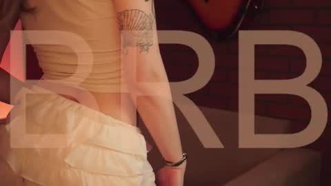 elliecutes online show from 10/28/25, 07:56