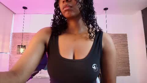 Snapshot of elliee_alves chatting on 06/12/26, 06:18 elliee_alves online show from 06/12/26, 06:18