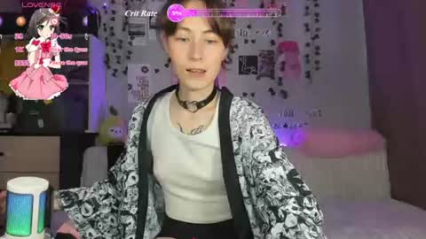 Snapshot of elliefromthemoon chatting on 07/13/26, 10:07 Ellie online show from 07/13/26, 10:07