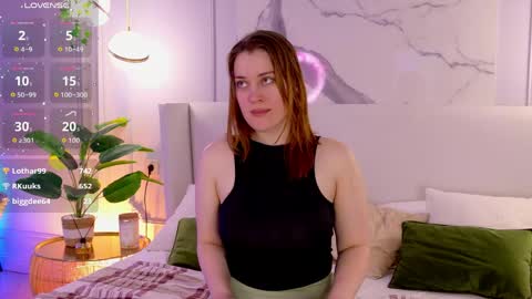 elliegarson__ online show from 04/15/26, 07:58