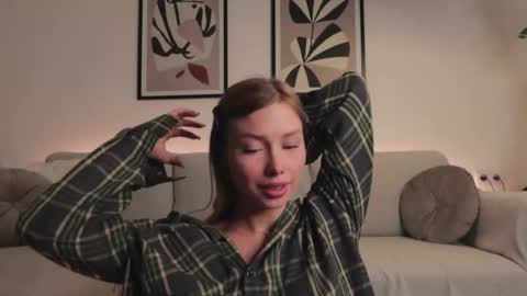 Snapshot of elliemore chatting on 10/04/25, 05:11 Elizabeth or you can call me Ellie online show from 10/04/25, 05:11