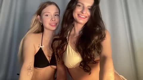 Snapshot of elliemore chatting on 11/13/25, 07:13 Elizabeth or you can call me Ellie online show from 11/13/25, 07:13