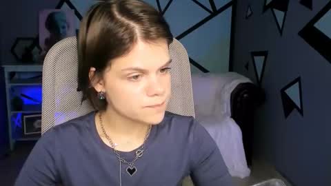 elliemurler online show from 10/10/25, 09:08