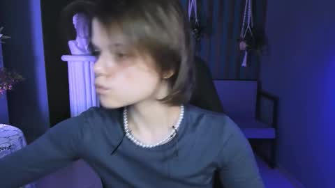 elliemurler online show from 10/17/25, 09:12