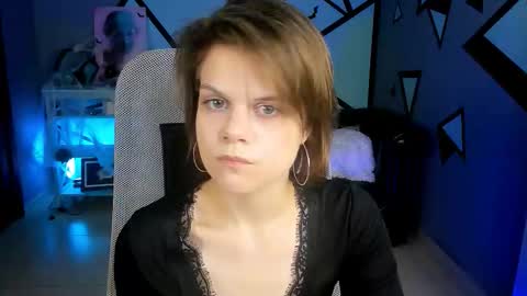 elliemurler online show from 10/23/25, 01:21