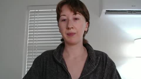 Snapshot of ellierowyn chatting on 10/09/25, 11:25 Ellie Rowyn online show from 10/09/25, 11:25