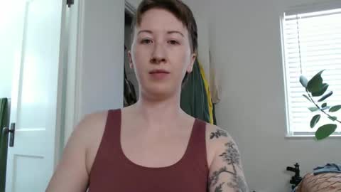 Ellie Rowyn online show from 04/15/26, 07:58