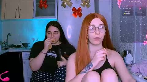 Snapshot of ellies_8 chatting on 02/06/25, 04:03 Ellie online show from 02/06/25, 04:03