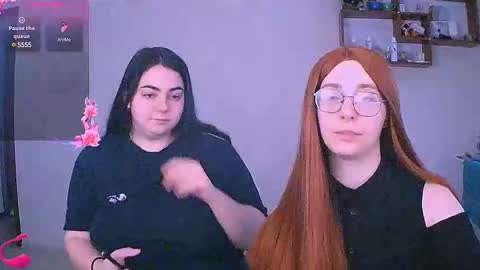 Snapshot of ellies_8 chatting on 02/15/25, 10:22 Ellie online show from 02/15/25, 10:22