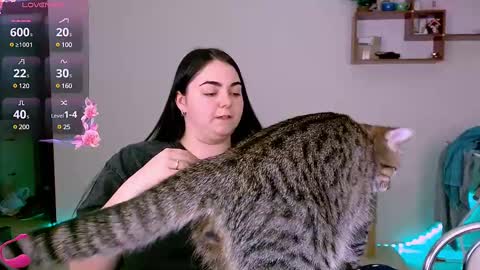 Snapshot of ellies_8 chatting on 03/11/25, 07:14 Ellie online show from 03/11/25, 07:14