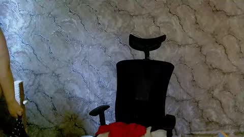 Snapshot of ellies_8 chatting on 10/05/25, 05:06 Ellie online show from 10/05/25, 05:06