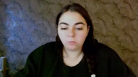 Snapshot of ellies_8 chatting on 10/20/25, 04:46 Ellie online show from 10/20/25, 04:46