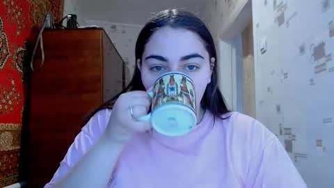 Snapshot of ellies_8 chatting on 03/24/26, 06:40 Ellie online show from 03/24/26, 06:40