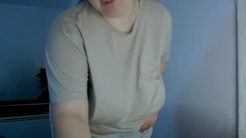 Ellie online show from 04/26/26, 06:55