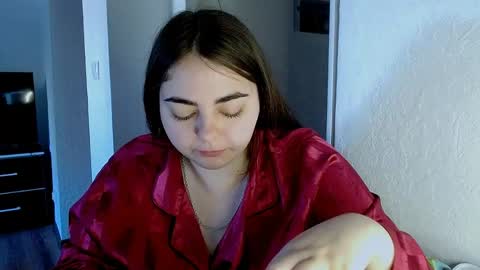 Ellie online show from 05/11/26, 06:52