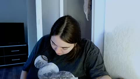 Ellie online show from 05/14/26, 06:20