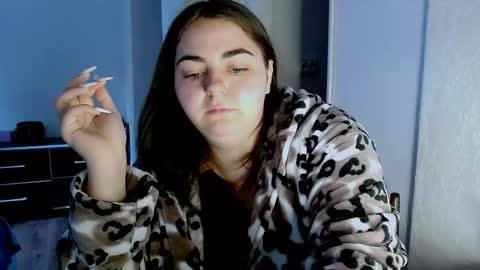 Ellie online show from 05/27/26, 03:47
