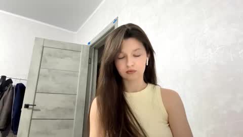 Snapshot of ellieschuffert chatting on 01/18/26, 01:37 Ellie online show from 01/18/26, 01:37