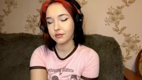 Snapshot of ellieschuffert chatting on 02/01/26, 05:11 Ellie online show from 02/01/26, 05:11