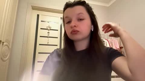 Snapshot of ellieschuffert chatting on 02/15/26, 05:09 Ellie online show from 02/15/26, 05:09